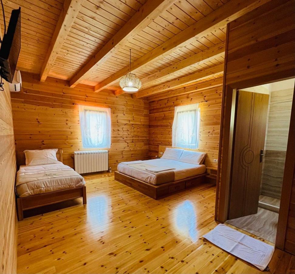 Hotel Bujtina Dini Rubik Exteriér fotografie